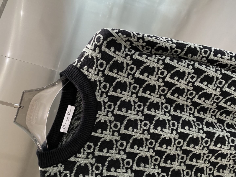 chr1st1an D10r sweaters